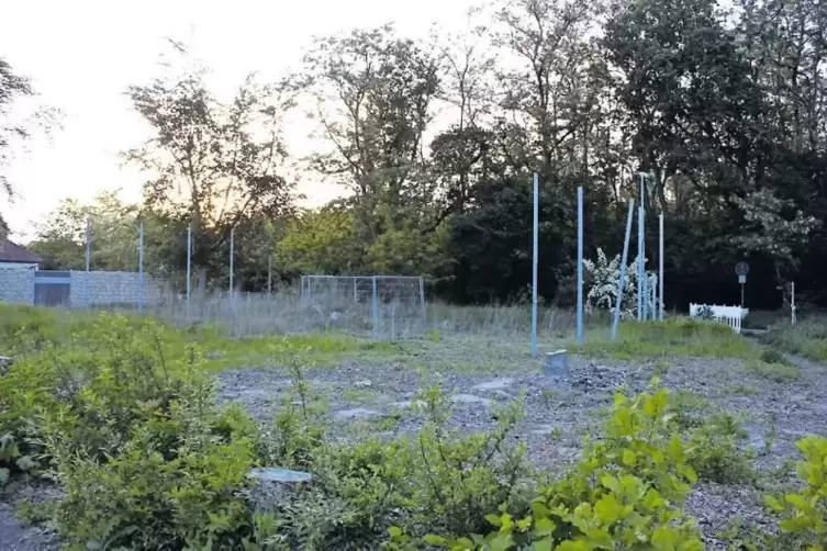 In Birkenheide musste erst einmal der Bolzplatz f&uuml;r die neue Kita weichen. Inzwischen ist auch die Baugenehmigung da.