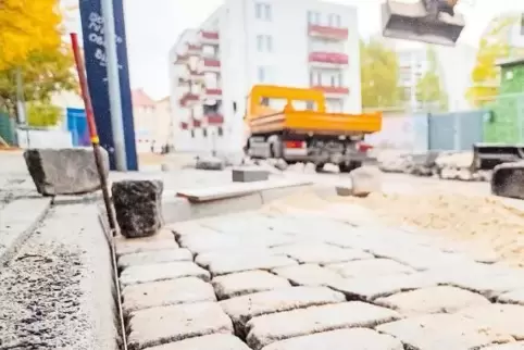 Unterhalt von Straßen: Beitragsgegner sagen, die Gemeinden schluderten und warteten, bis eine große Sanierung fällig sei.