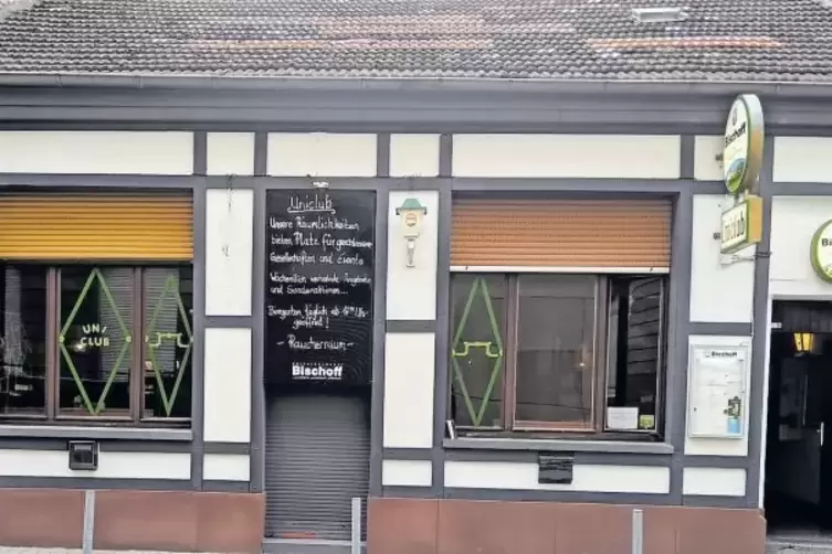 Einen Steinwurf von der Universit&auml;t entfernt ist die Kneipe vor allem bei Studenten beliebt.