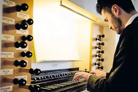 Vincenzo Allevato spielt das fünfte und letzte Konzert der Orgeltage.