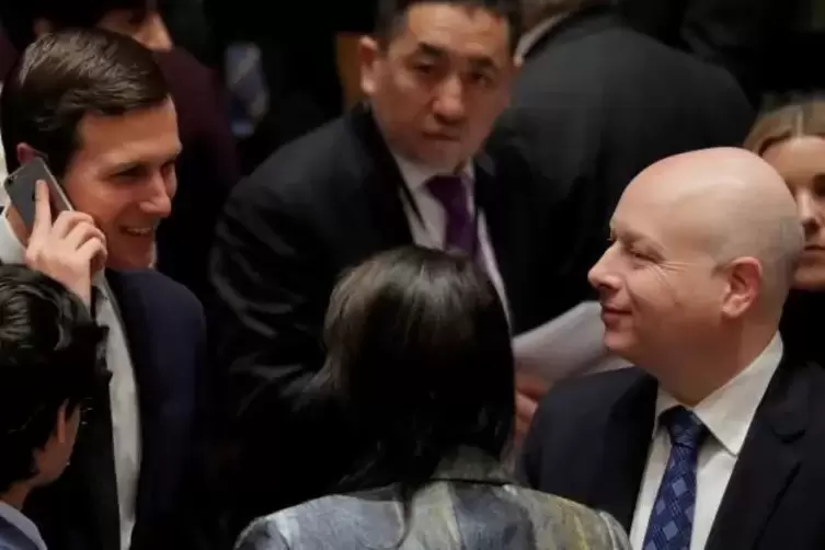 Trumps Schwiegersohn Jared Kushner (links) und sein Ko-Autor, Rechtsanwalt Jason Greenblatt.  Foto: REUTERS