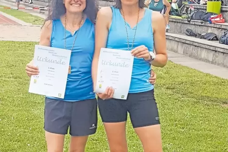 Josefa Matheis und Astrid Eisenbarth von der TSG Eisenberg holten sich in Landau Medaillen.