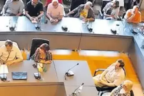 Mit neuen Gesichtern: Stadtratssitzungssaal.