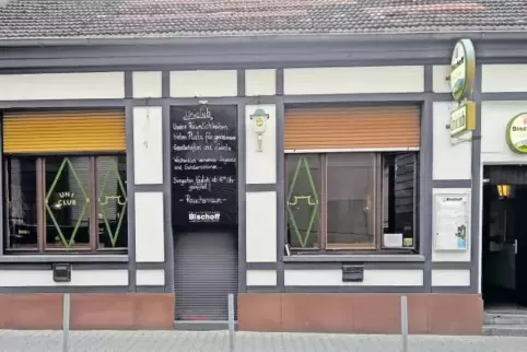 Da die Kneipe nur einen Steinwurf von der Universität entfernt ist, steht sie vor allem beim Studenten hoch im Kurs.