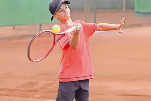Musste im U12-Finale den kräftezehrenden Spielen Tribut zollen: Alexander Haage vom BASF TC.