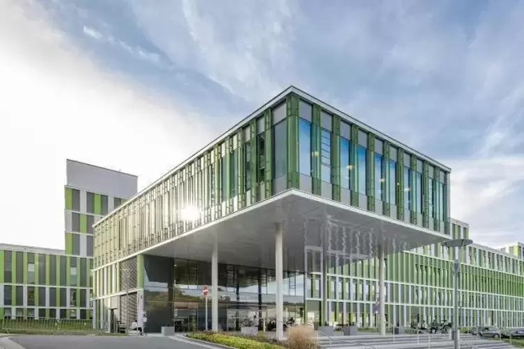 Architektonischer Hingucker: Der Neubau der Inneren Medizin in Homburg sieht innen noch ungewöhnlicher aus. Foto: Frank Blümler