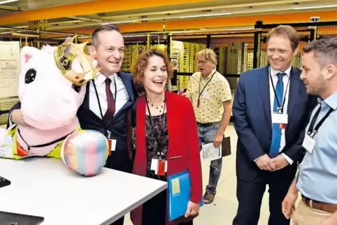 Viel Lob für das US-Unternehmen gab es von Wirtschaftsminister Volker Wissing, US-Generalkonsulin Patricia Lacina, Oberbürgermei