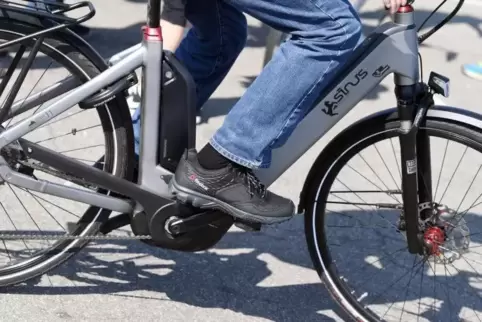 Ein 69-Jähriger stürzte mit seinem Rad.  Symbolfoto: dpa