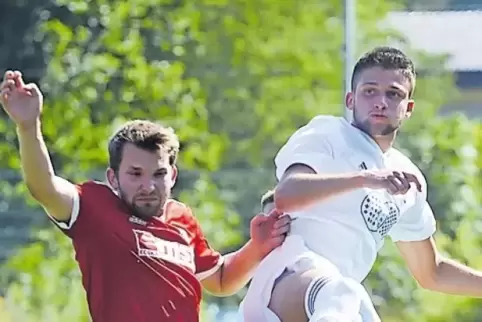 Torschützen im Finale: Lirim Mustafa vom FKP traf zweimal, Dennis Hirt vom TSC einmal.