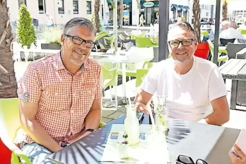 Glauben fest an eine Opel-Zukunft für Kaiserslautern: Bernd Löffler und Thorsten Zangerle (rechts).