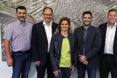 Einer von ihnen wird’s (von links): Marco Germann, Matthias Filbert, Lisa Bohn, Jörg Söhner und Marcus Zeitler.  Foto: Stadtverw