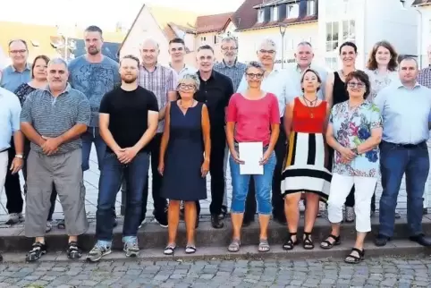 Der neue Gemeinderat Winnweiler: (von links, vorn) Ortsbürgermeister Rudolf Jacob (CDU), Karl Folz (FDP) Sebastian Glanz (CDU), 