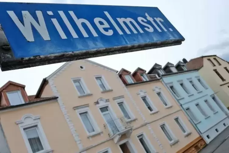 Am Morgen des 26. April wurde die Polizei in die Wilhelmstraße gerufen. In einer Wohnung eines Mehrfamilienhauses fand sie die L
