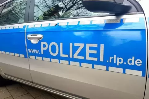 Die Polizei bittet um Hinweise. Symbolfoto: Adrian Hartschuh