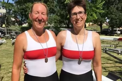 Strahlende Siegerinnen: Elke Müsel (links) und Corinna Bachmann. Foto: RGS/frei
