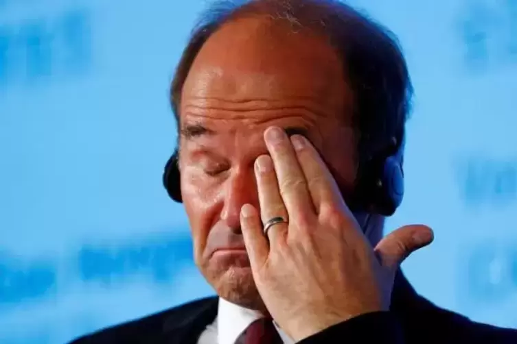 BASF-Chef Martin Brudermüller sieht die Geschäftsentwicklung inzwischen deutlich pessimistischer als noch Anfang Mai. Foto: REUT