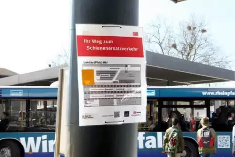 Zwischen Landau und Neustadt fahren ab 13. Juli zwölf Tage lange Ersatzbusse statt Züge. Foto: Iversen