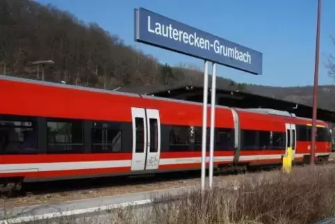Das Warten hat ein Ende: Ab Donnerstag fährt die Lautertalbahn wieder. Archivfoto: Sayer