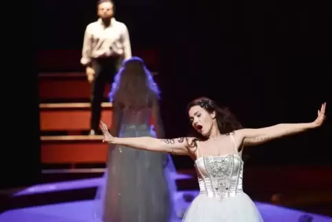Am 24. September wird in beiden Kinos aus der Opéra national de Paris „La Traviata“ von Guiseppe Verdi übertragen.  ARCHIVFoto: 