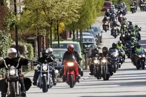Den Veranstaltern zufolge kommen immer mehr Biker zur DRK-Ausfahrt. Unser Bild stammt von der vierten Auflage 2014. Archivfoto: 
