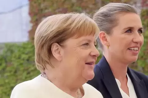 Der Gesundheitszustand von Angela Merkel, hier mit der dänischen Regierungschefin Mette Frederiksen, hat zuletzt Fragen aufgewor