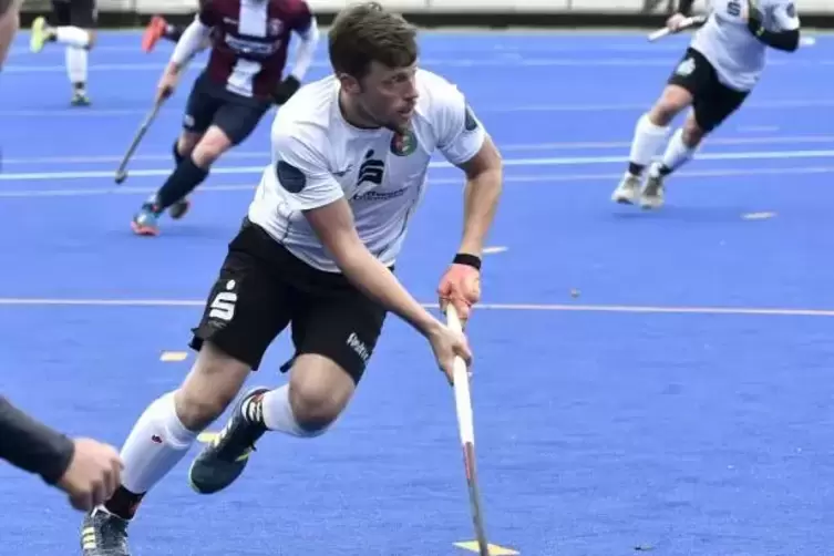 Tendiert dazu, den Hockeyschl&auml;ger an den Nagel zu h&auml;ngen: Timo Schmietenknop.  Foto: BOLTE