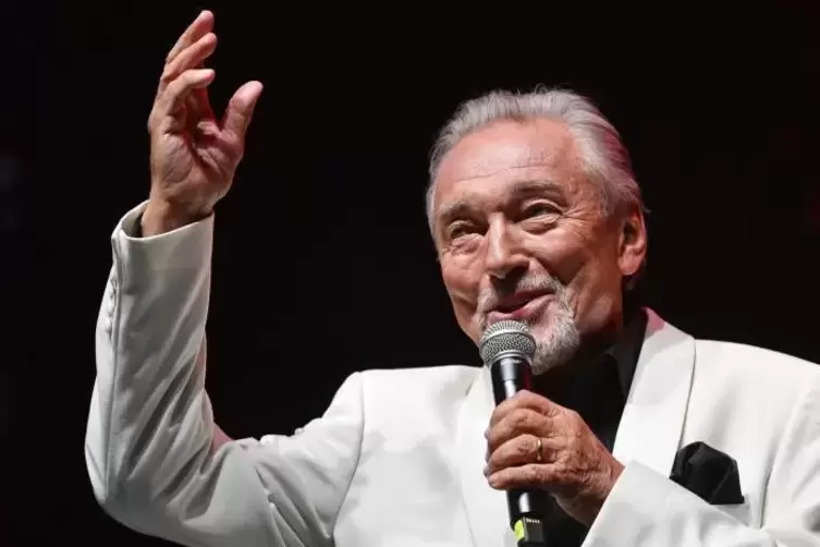 Karel Gott gilt als &bdquo;Die goldene Stimme aus Prag&ldquo;. Foto: dpa