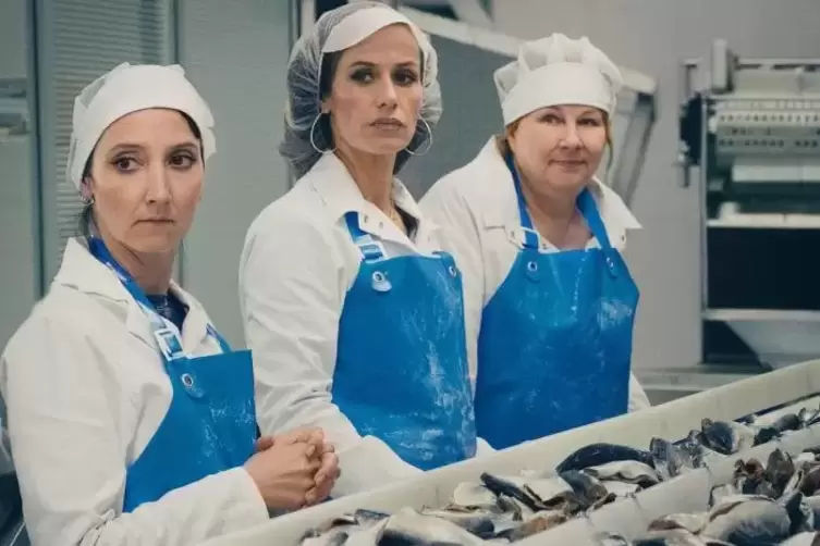 Rebellisch sind die Fischfabrikarbeiterinnen eigentlich nicht (von links): Audrey Lamy (Marilyn), Cecile de France (Sandra) und 