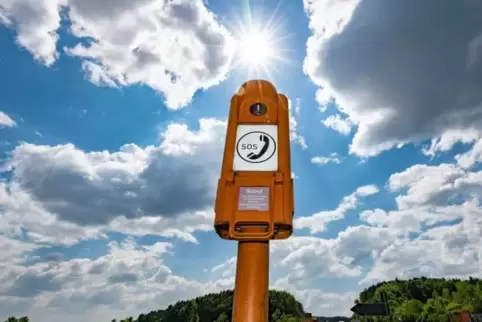 Verlässlich: eine Autobahn-Notrufsäule.  Foto: dpa