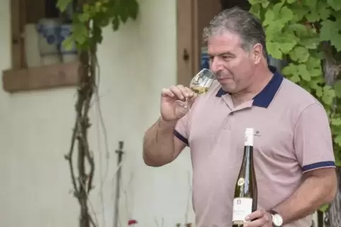 Stefan Hecky konnte mit seinem 2018 Silvaner feinherb die Weinexperten überzeugen. Foto: van