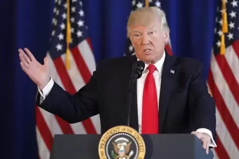 Donald Trump macht mit seiner Hetze gegen Menschen mit ausländischen Wurzeln Hass und Gewalt gesellschaftsfähig.  Foto: dpa
