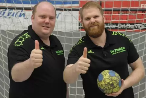 Nik Dreyer (links) und Björn Friedrich betreuen die A-Junioren des TV Hochdorf. Sie gehen mit Demut die neue Herausforderung an.