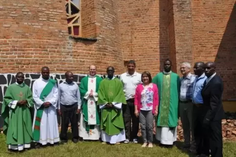 2016 war die Delegation aus Waldsee in Ruanda. Zwei der befreundeten Priester sollten nun aus Afrika in die Pfalz zu Besuch komm