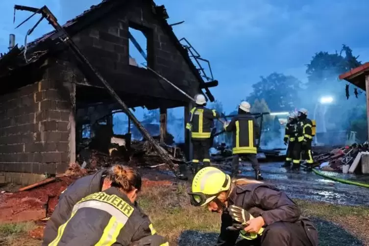 Die Schreinerwerkstatt ist v&ouml;llig zerst&ouml;rt.  Foto: Moschel