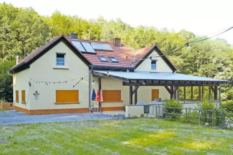 Von außen präsentiert sich das Naturfreundehaus in der Horbach sehr gepflegt.
