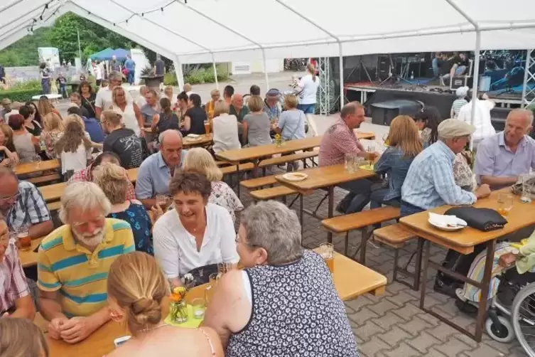 91-127042211_moersdorffest1.jpg