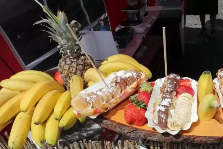 „Foodies“ kommen am Wochenende in Schifferstadt auf ihre Kosten. Das erste Street-Food-Festival lässt sich auch vom Unwetter nic