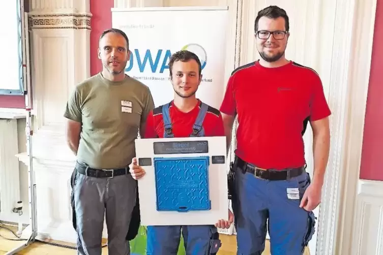 Das beste von fünf Teams beim Berufswettbewerb (von links): Stefan Sonntag (VG-Werke Alsenz-Obermoschel), Vincent Enders und Gab