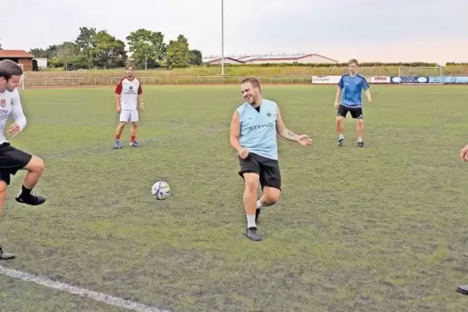 Mit Spaß geht es beim TuS Wachenheim zur Vorbereitung ins Training.