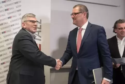 Da schien die Welt noch in Ordnung: Gesamtmetall-Präsident Rainer Dulger (rechts) und IG-Metall-Chef Jörg Hofmann im Februar 201
