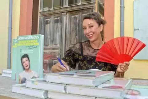 Im vergangenen Jahr spielte Ursula Strauss bei den Nibelungen-Festspielen die Brunhilde. Am Donnerstag kehrte sie mit einem Buch