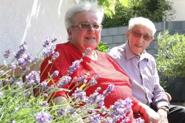 Ruth und Josef Öhl blicken auf 60 Ehejahre zurück.  Foto: van