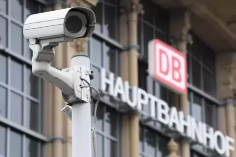 Im Frankfurter Hauptbahnhof hat es am Montag einen Zwischenfall mit einem Kind gegeben. Foto: dpa