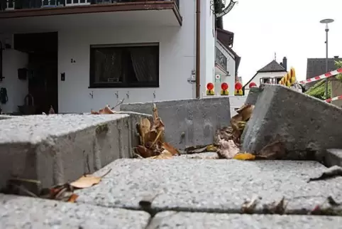Unwetterschaden in der Friedhofstraße.  Foto: Linzmeier-Mehn