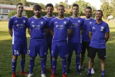 Von links: Janik Wolf, Ioannis Vavliaras, Niklas Baumgärtner, Niels Kusserow, Mark Kilian, Marcel Mehler, Markus Schmid.  Foto: 