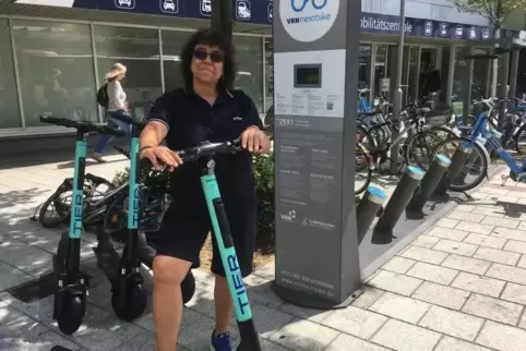 Daniela Barko kann sich vorstellen, einen E-Scooter auszuprobieren.  Foto: Anna-Lena Stauder