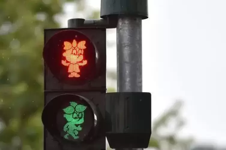 Saarlodri-Ampeln gibt es in Saarbr&uuml;cken am Staatstheater, am St.?Johanner Markt und am Halberg. Foto: BBL