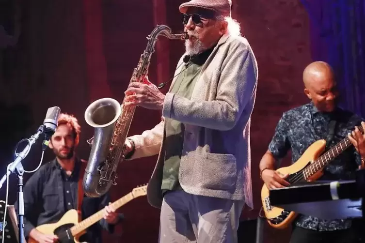 Lloyd mit seiner Band. Foto: Engwicht