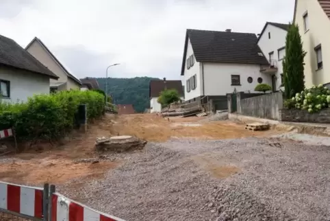 In der Schweiäckerstraße werden als nächstes die Straßenbauarbeiten aufgenommen.  FOTO: Franz-Josef Schächter