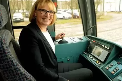 Stefanie Haaks, die ehemalige Hagenbacher Stadträtin, ist seit über 100 Tagen Vorstandsvorsitzende der Kölner Verkehrsbetriebe. 